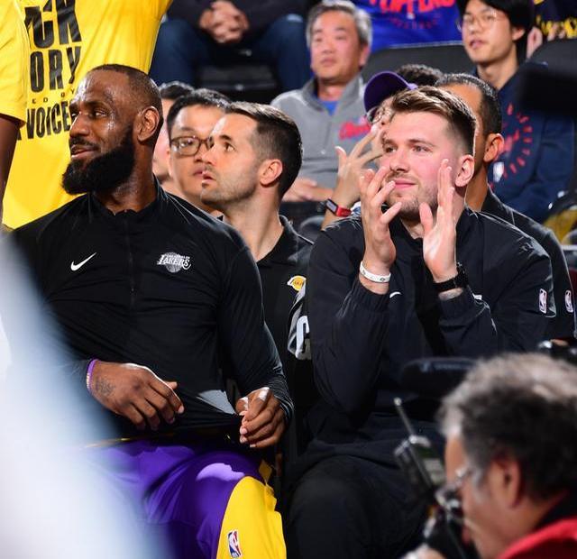 关于詹姆斯关键节点势不可挡，澳大利亚队带队取胜！的信息